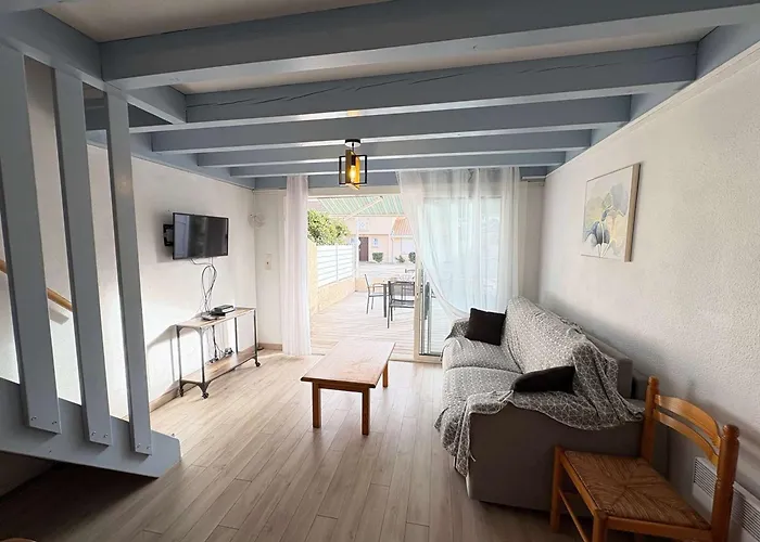 Maison Renovee 2023 A 2 Pas De L'ocean Avec Terrasse Et Wifi - Fr-1-831-15 *